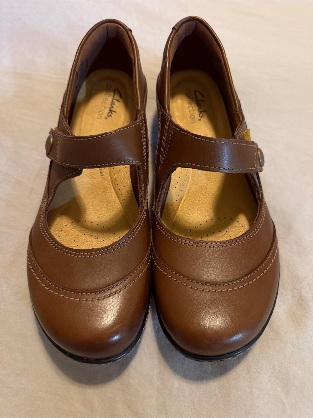 Clarks Woman’s  Brown Mary Jane’s Size 8